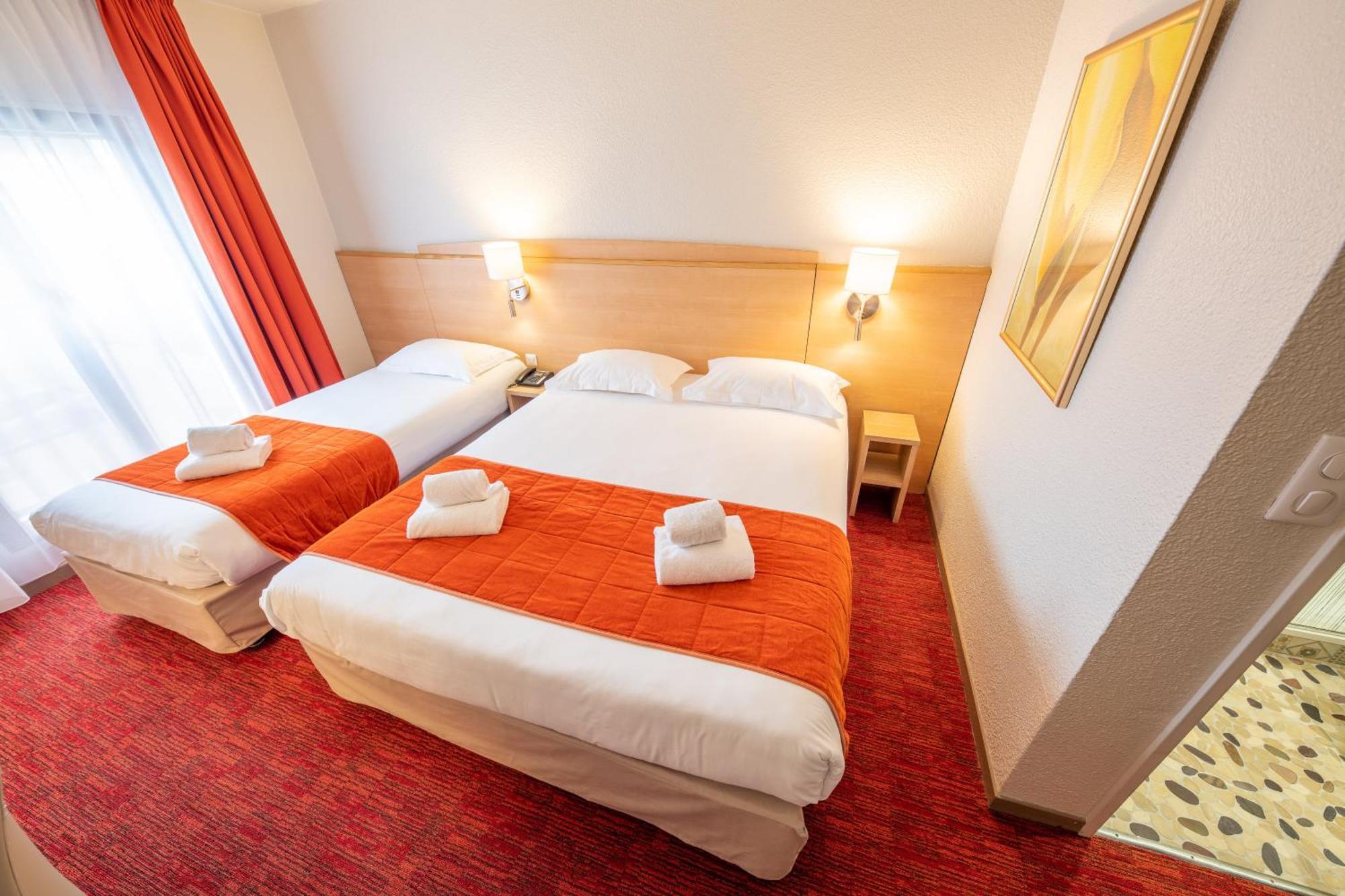 Hotel Saint Laurent Nogent-sur-Seine Szoba fotó